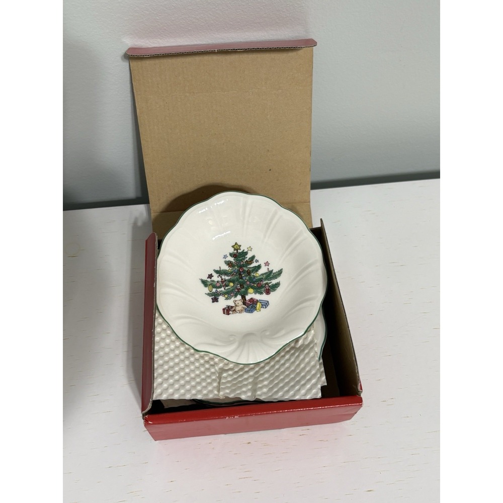 Nikko Happy Holidays Vintage 4pc Snack Dish/Coaster Set 4-3/4" #180-470 Japan